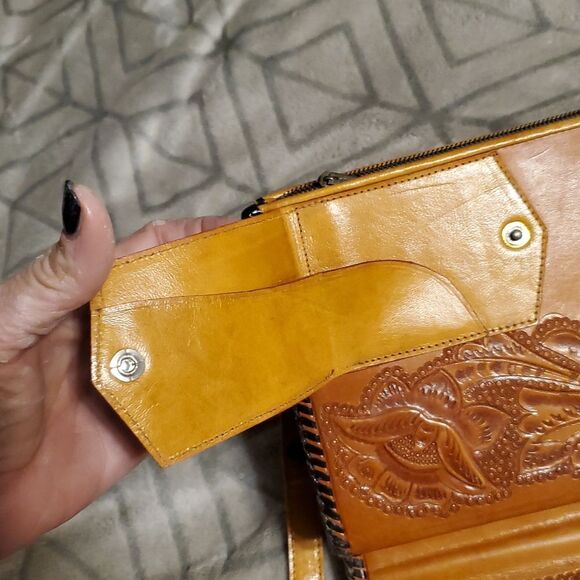 Vintage Hand tooled leather shoulder bag, 6x9 Reversable Amazing Details - Picture 7 of 16